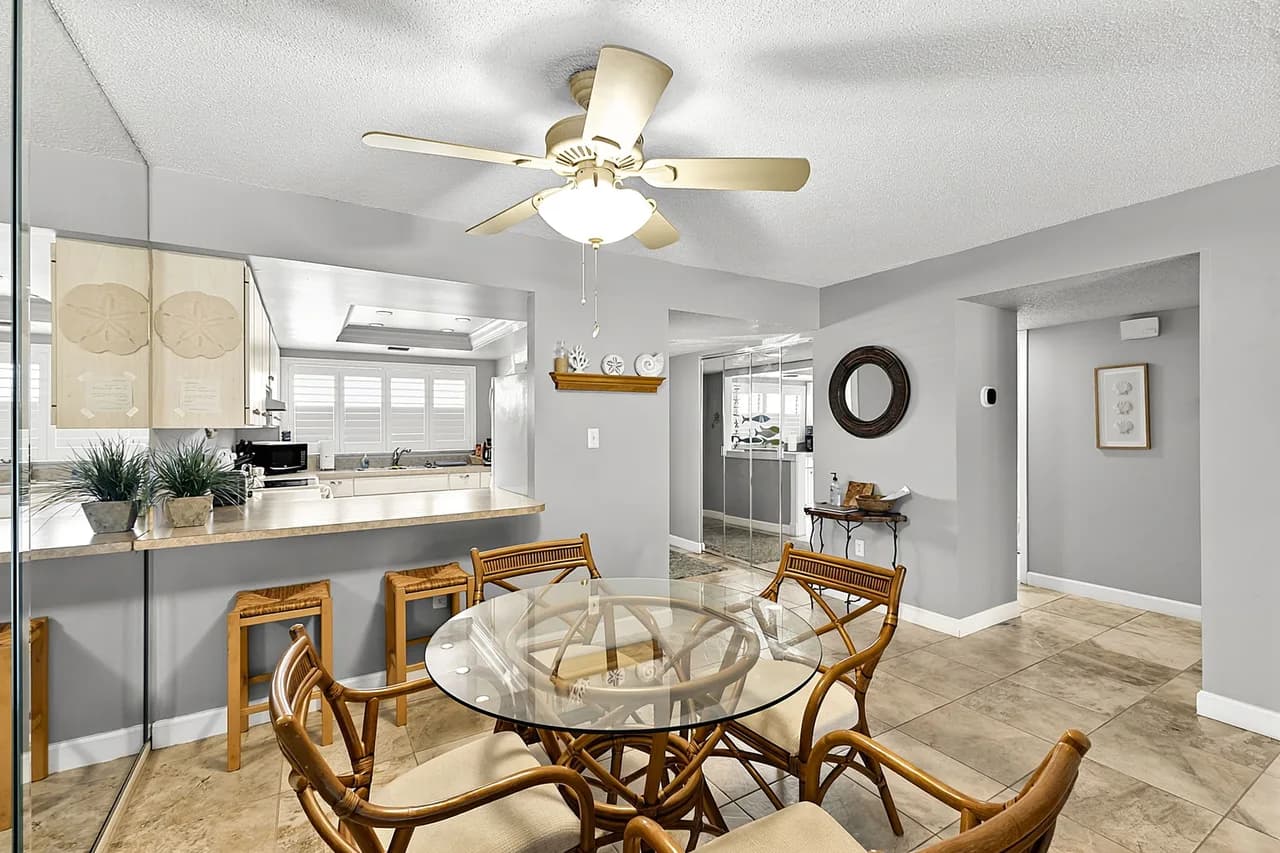 Ground-Floor Condo Walk to Beach photo 4