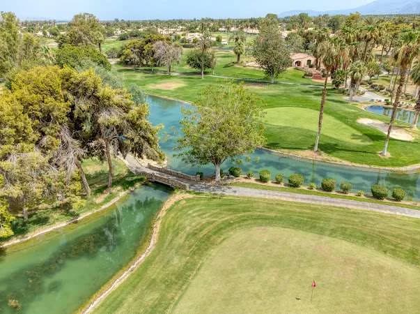 Pond View Three Bedroom House in Indio California photo 2