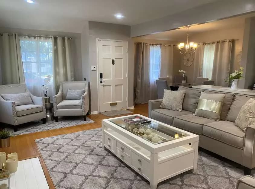 Urban Retreat Two Bedroom Villa in Los Angeles photo 2