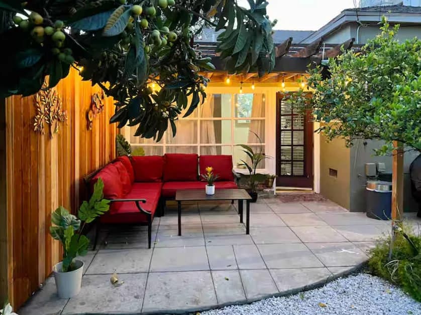 Urban Retreat Two Bedroom Villa in Los Angeles photo 4