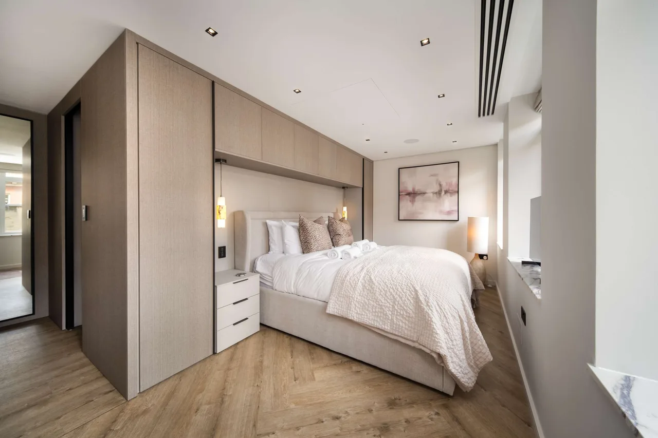 City View Two Bedroom Apartment in Battersea photo 3