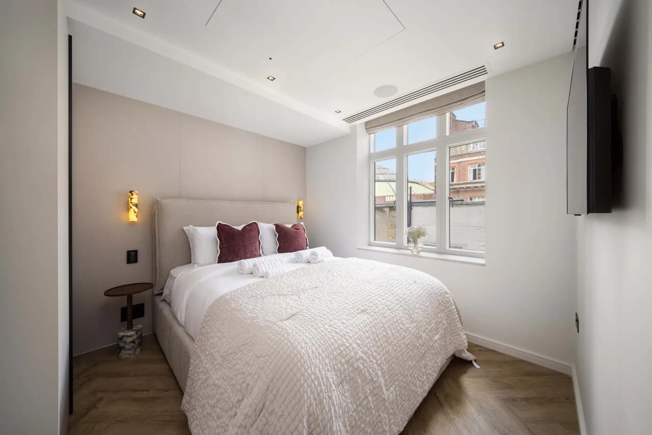 City View Two Bedroom Apartment in Battersea photo 5