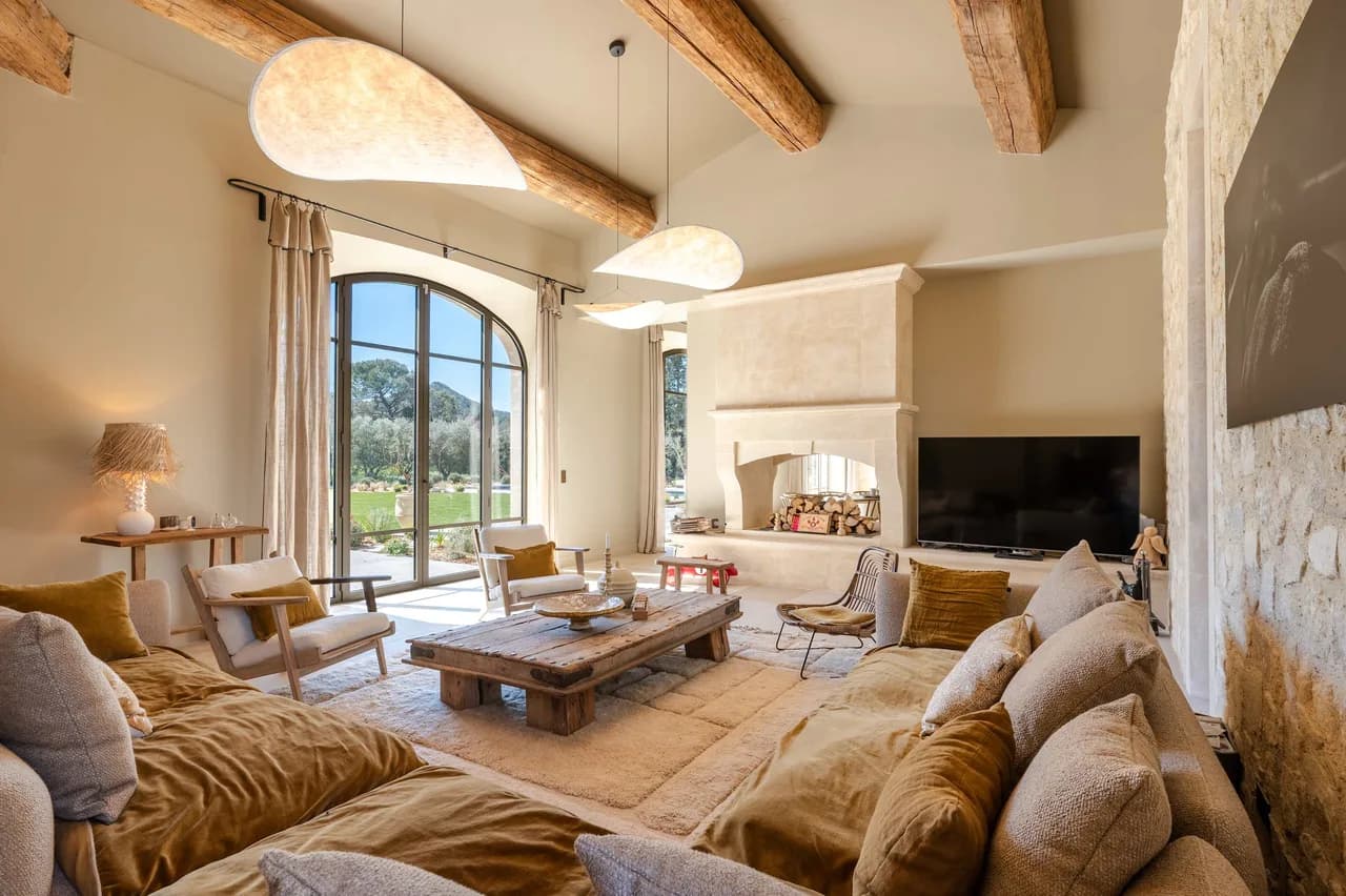 Charming Four-Bedroom Villa in Provence photo 4
