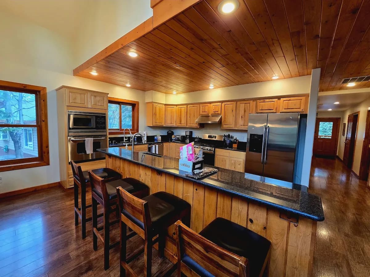Pet-Friendly Lodge with Hot Tub in McCall, Idaho photo 4
