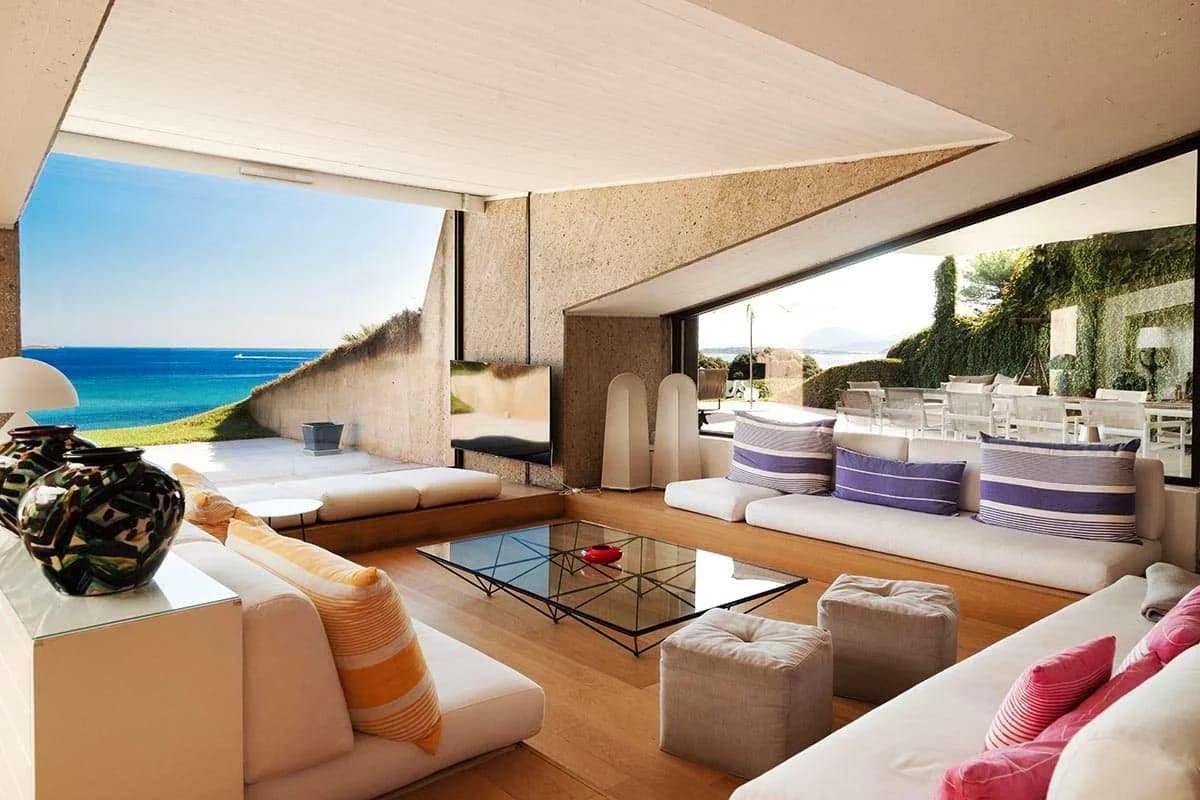Luxury Villa With Expansive Sea Facing Terraces photo 2