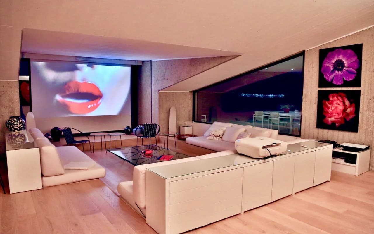 Luxury Villa With Expansive Sea Facing Terraces photo 4