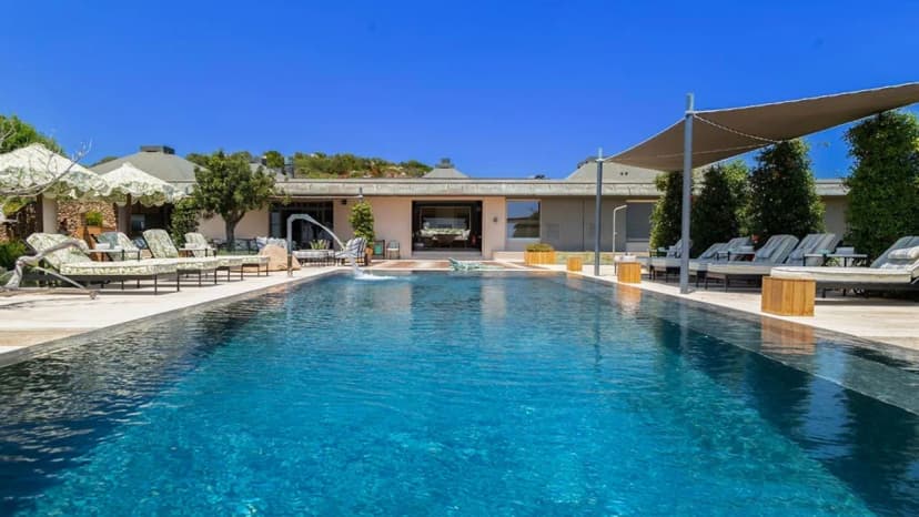 Private Coastal Villa With Wellness Area