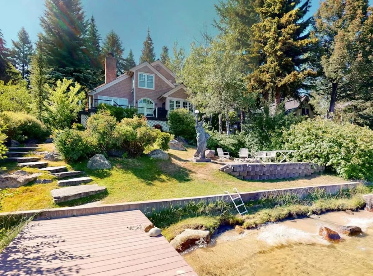 Private Dock Beach House in Valley County