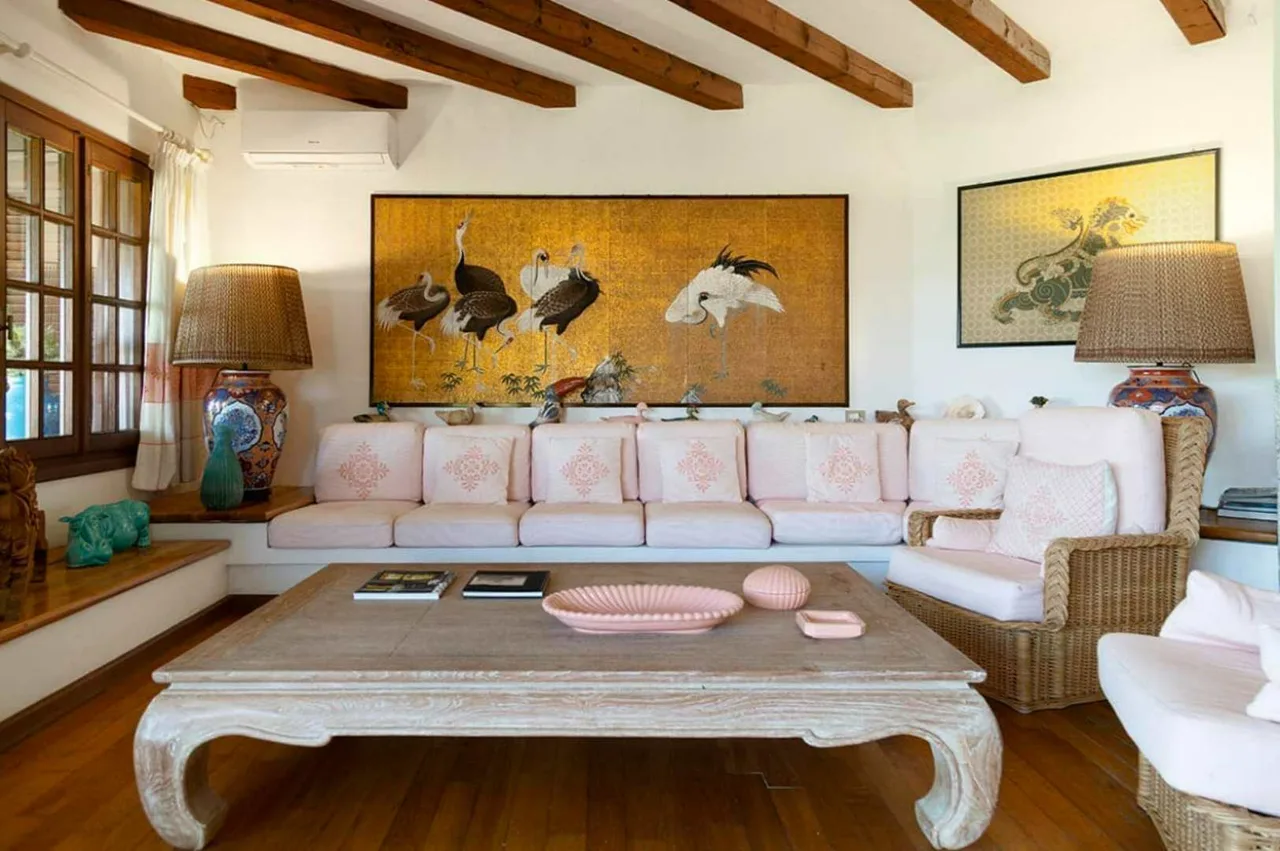 Luxury Coastal Retreat With Private Pool photo 2