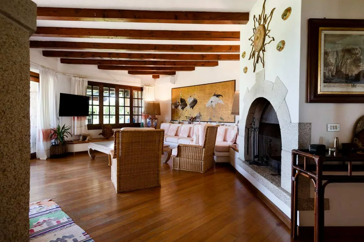 Luxury Coastal Retreat With Private Pool photo 5