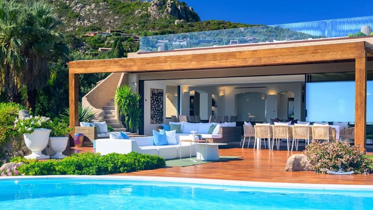 Luxury Retreat With Spectacular Sea Views photo 4