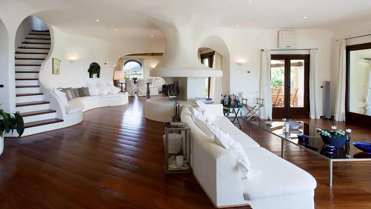 Mediterranean Seafront Villa With Gym and Games photo 2