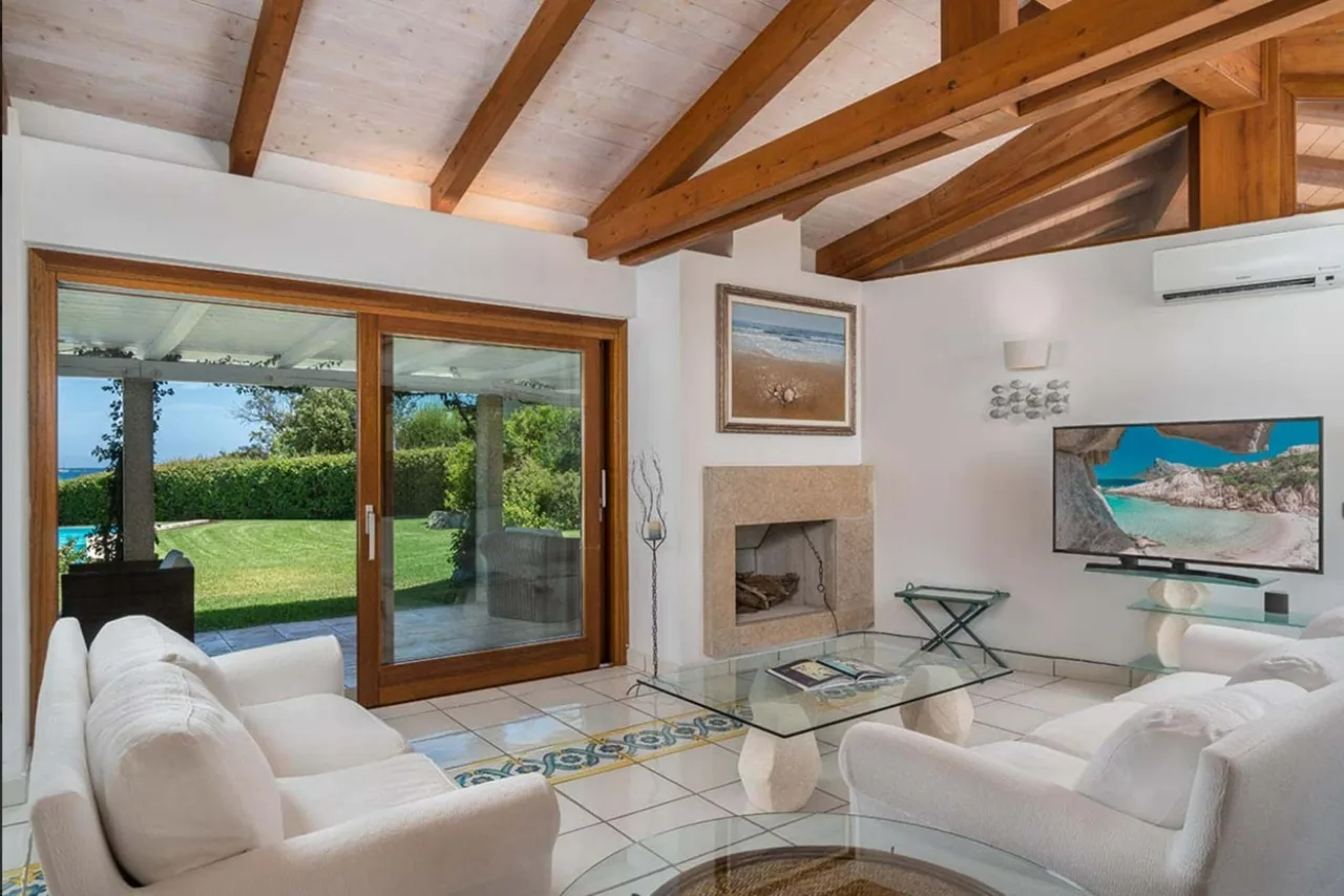 Stylish Sardinia Retreat By Sea photo 2