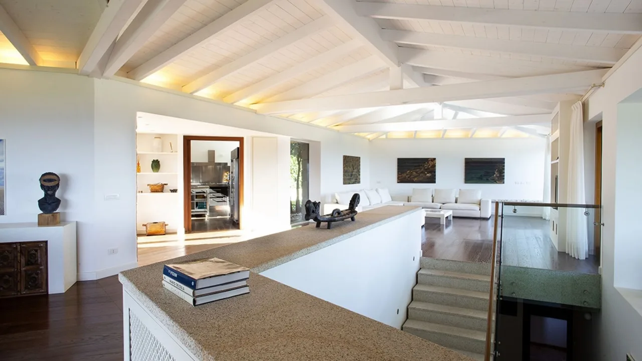 Mediterranean Villa With Pool and Verandas photo 5