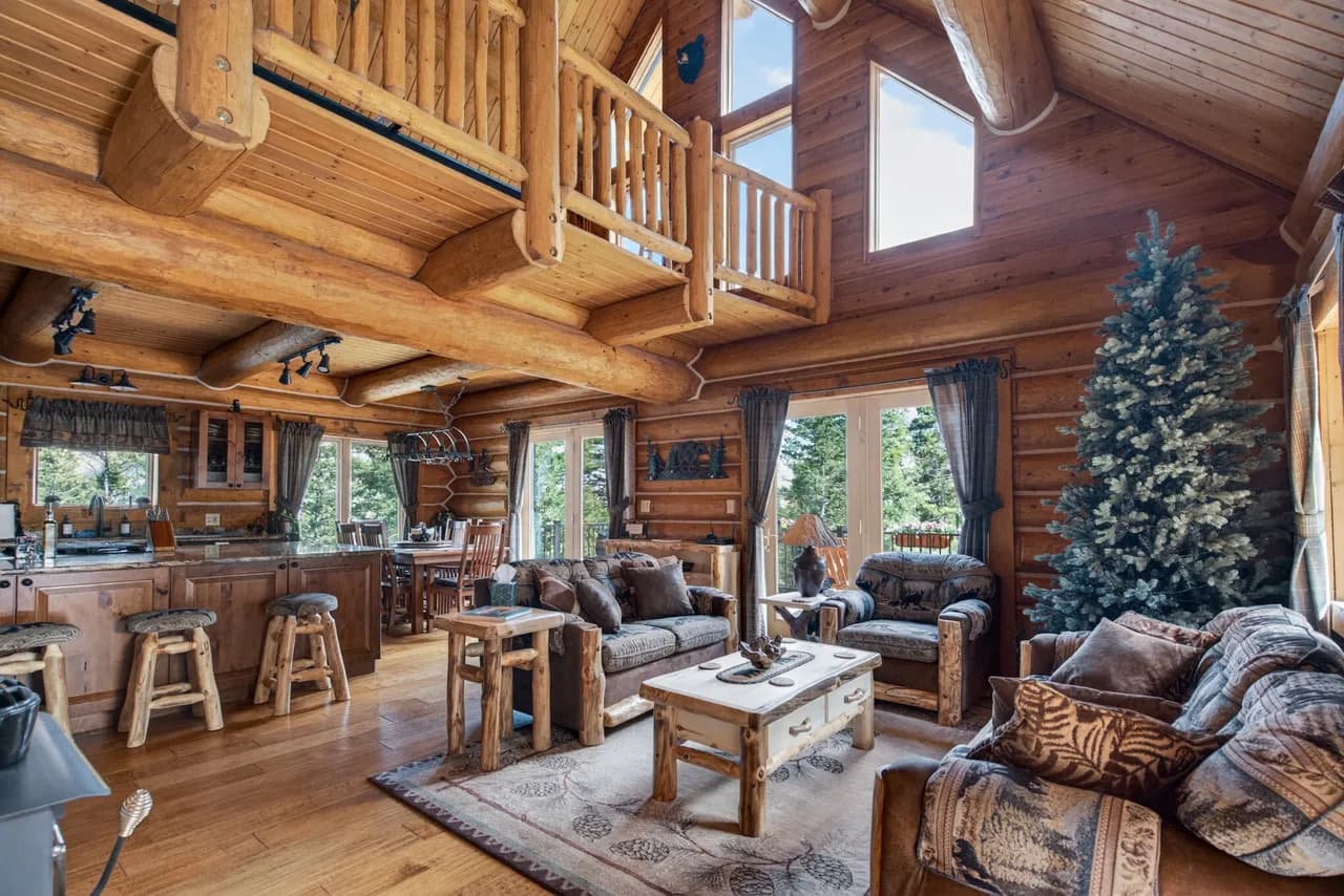 Mountain Log Cabin with Deck Views in Cascade Chipita Park photo 2