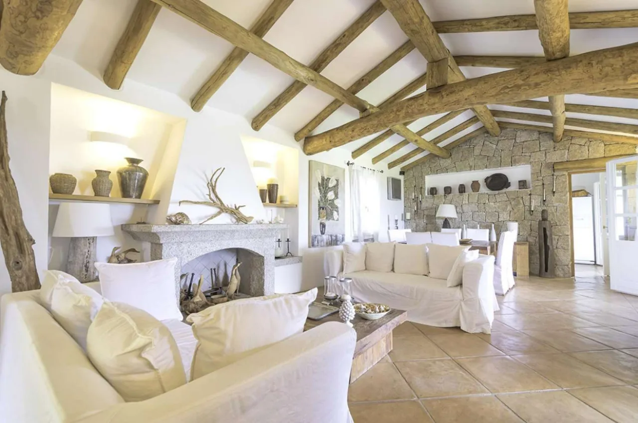 Elegant Coastal Villa With Sea Views photo 2