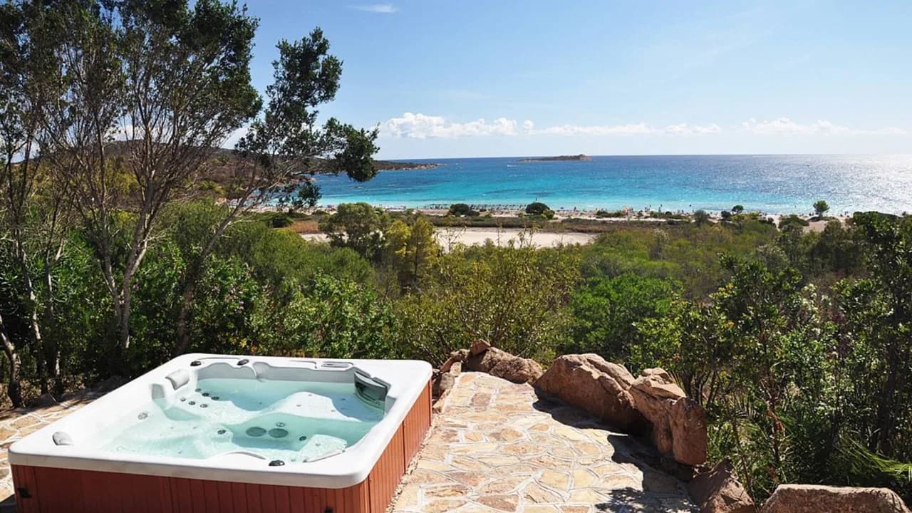 Elegant Coastal Villa With Panoramic Views photo 4