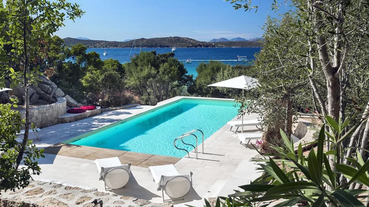 Luxury Coastal Hideaway With Private Swimming Pool photo 2