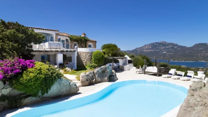 Coastal Luxury Mansion With Private Pool and Sauna
