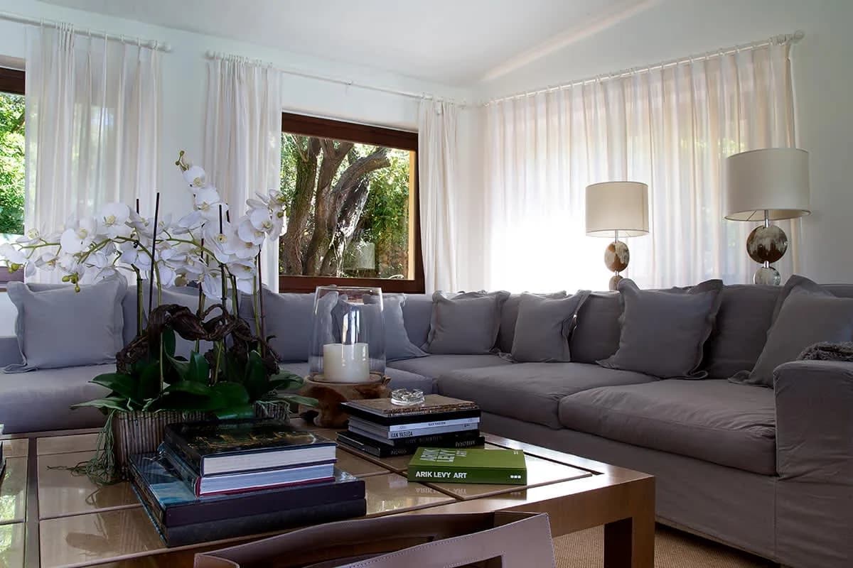 Beachfront Villa with Direct Sea Access & Gardens photo 4