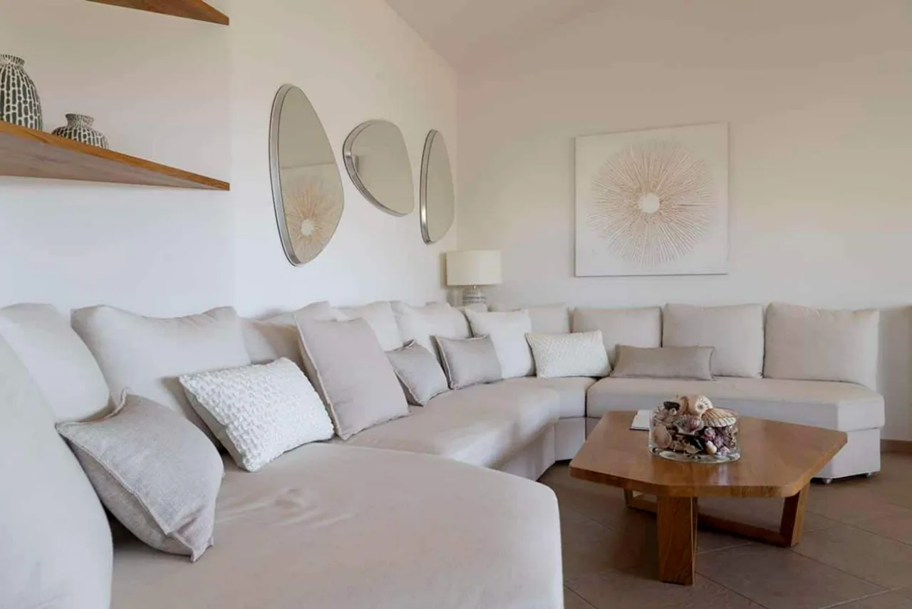 Private Villa Near Beautiful Beaches photo 4