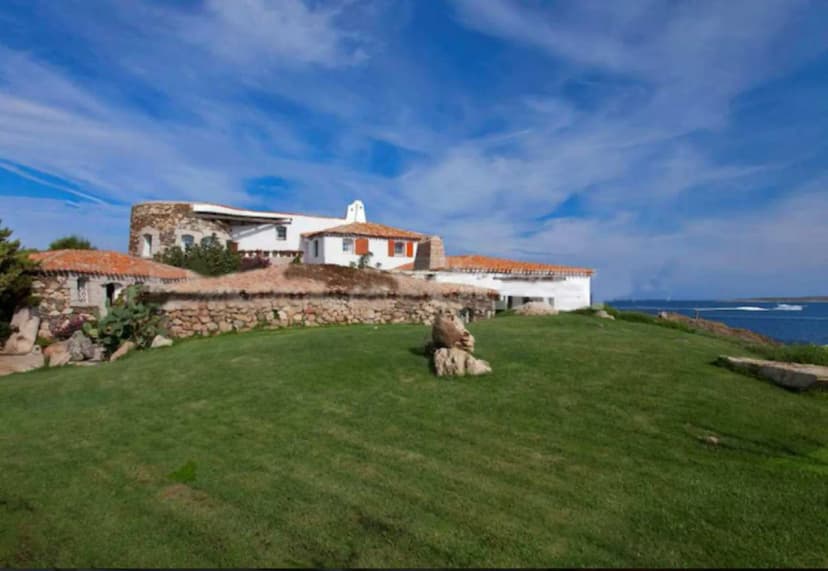 Exclusive Punta Volpe Seaview Retreat