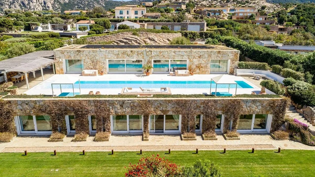 Exclusive Villa With Pool and Island Views photo 2