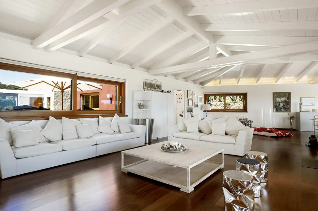 Seaside Retreat With Mediterranean Views photo 3