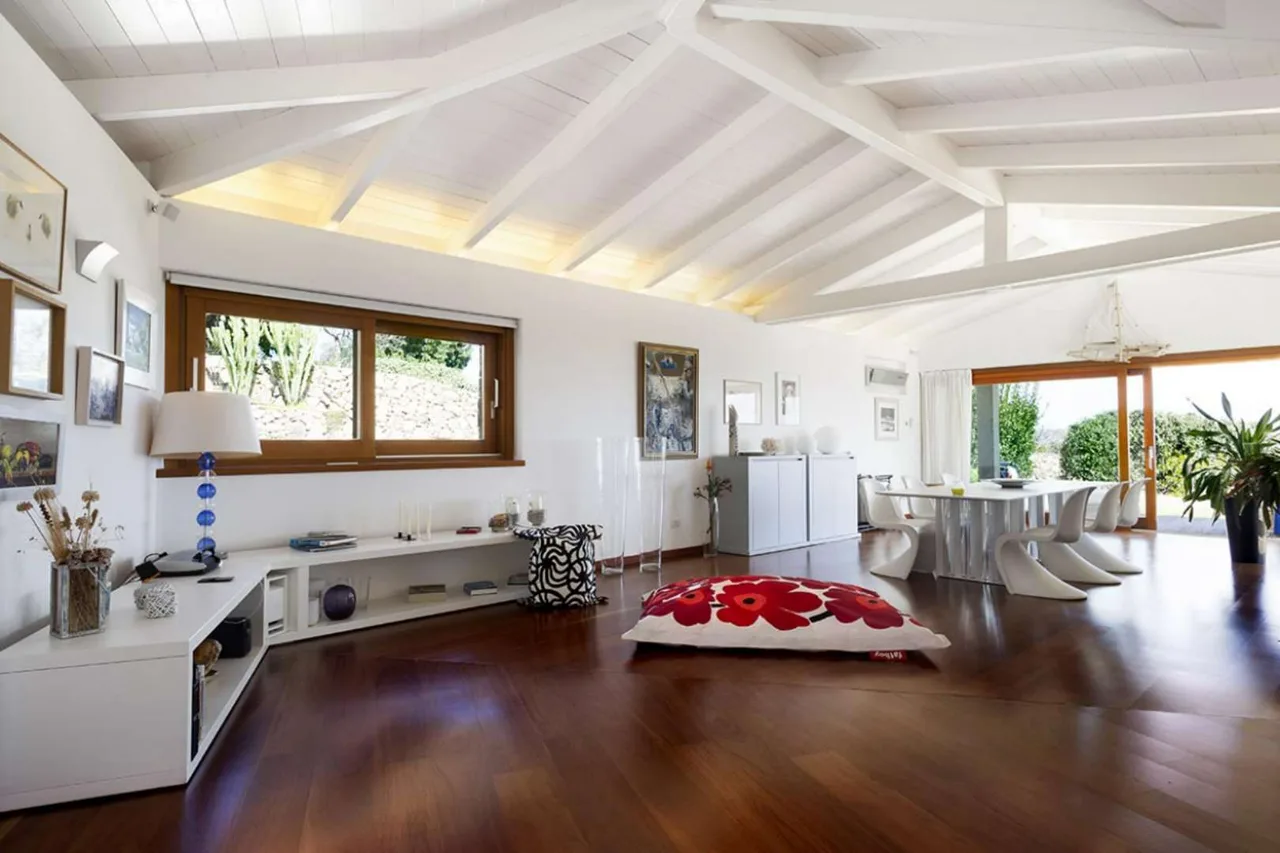 Seaside Retreat With Mediterranean Views photo 4