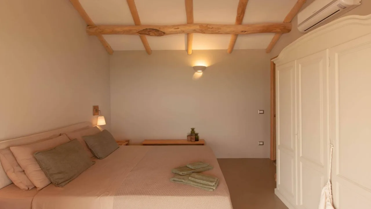 Exclusive Hillside Retreat With Pool and Terrace photo 3