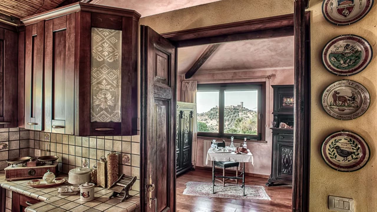 Peaceful Estate With Sea and Countryside Views photo 4