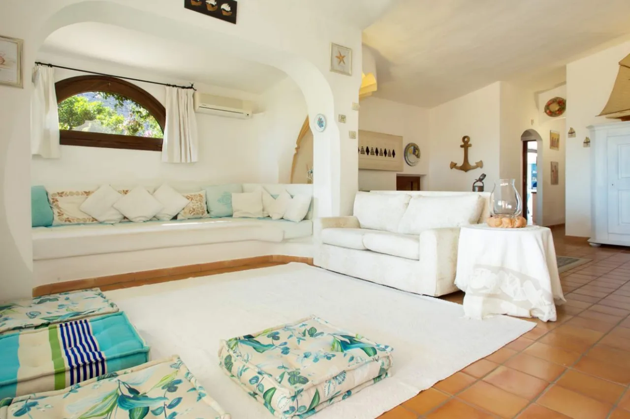 Luxury Coastal Escape With Jacuzzi photo 2