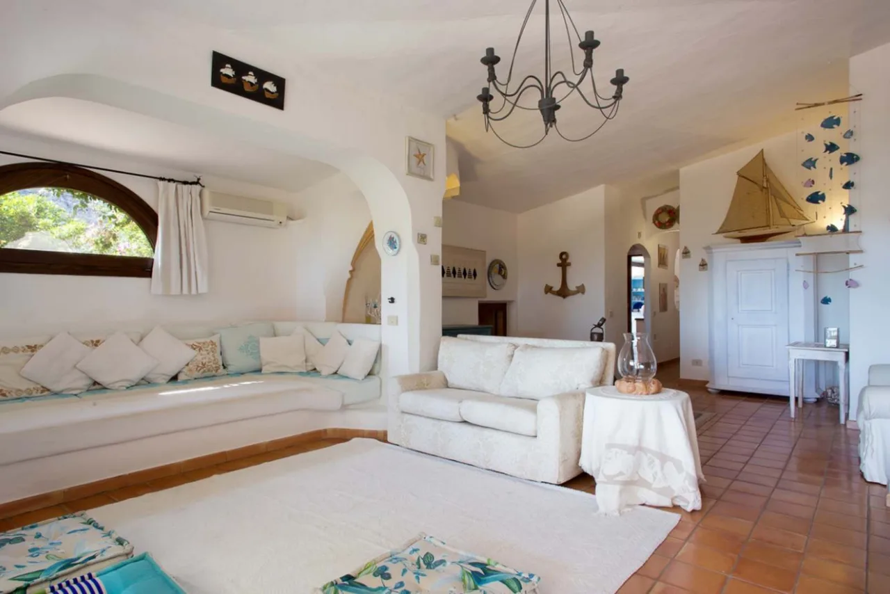Luxury Coastal Escape With Jacuzzi photo 3