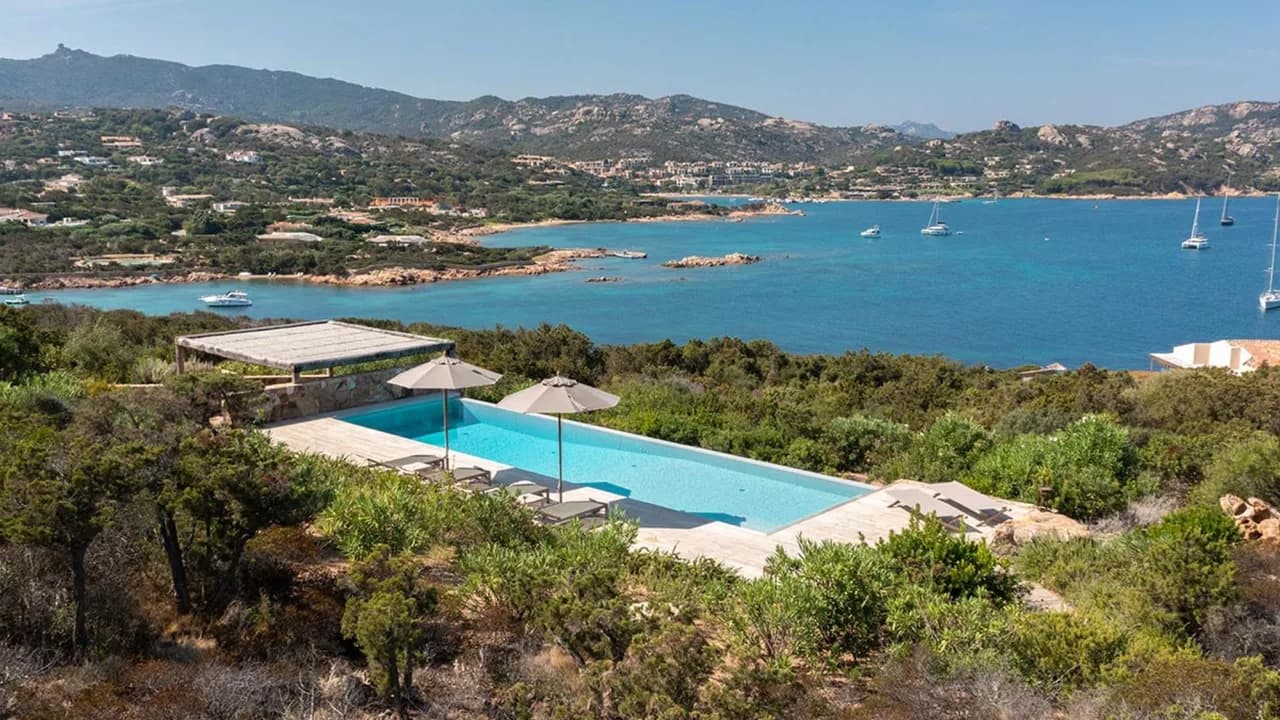Exclusive Villa With Direct Beach Access