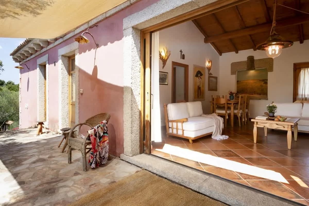 Traditional Sardinian Villa with Pool, Sea & Mount photo 3