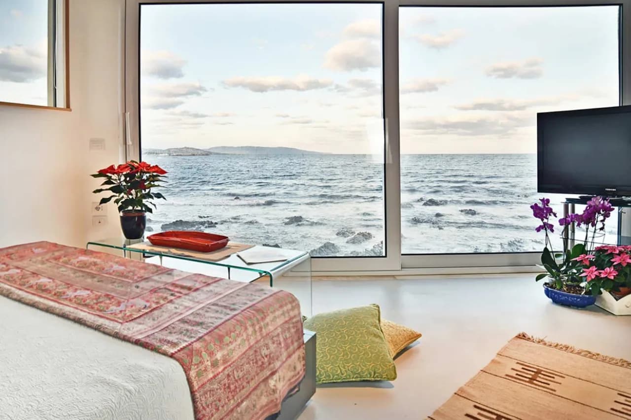 Ocean Surrounded Private Coastal Retreat photo 5