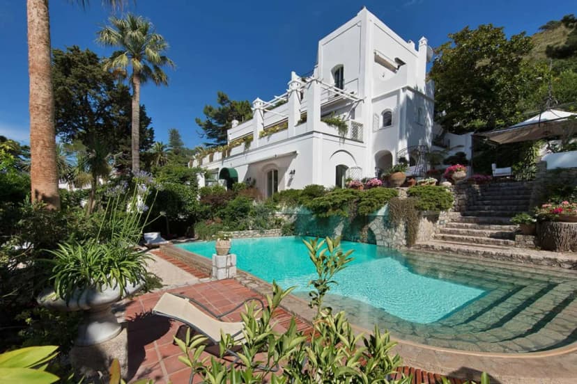 Secluded Anacapri Villa With Heated Pool