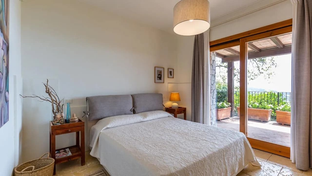 Coastal Haven With Panoramic Sea Views photo 3