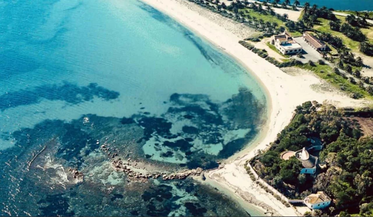 Beachfront Nora Villa With Sea Views photo 2