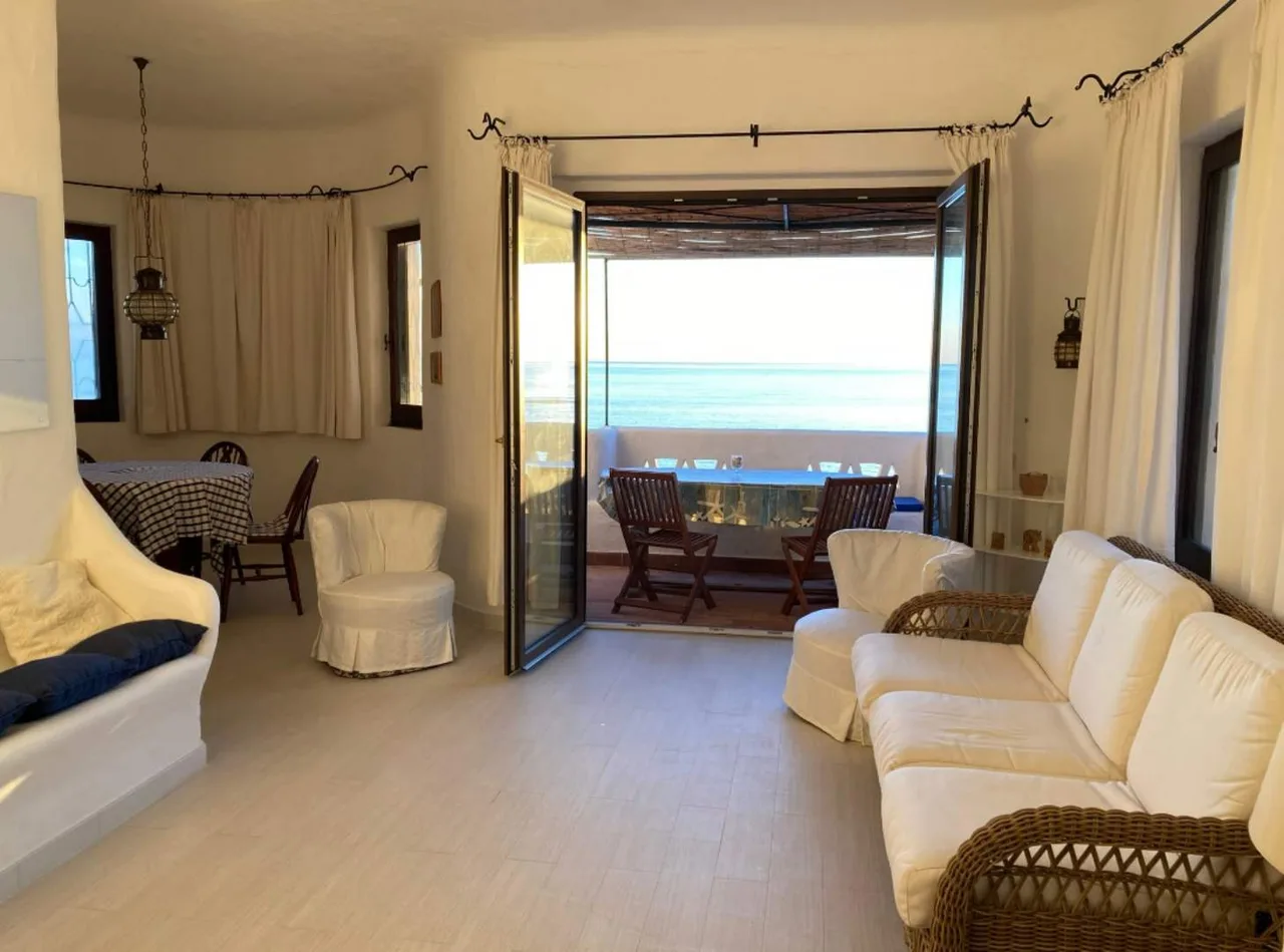 Beachfront Nora Villa With Sea Views photo 3