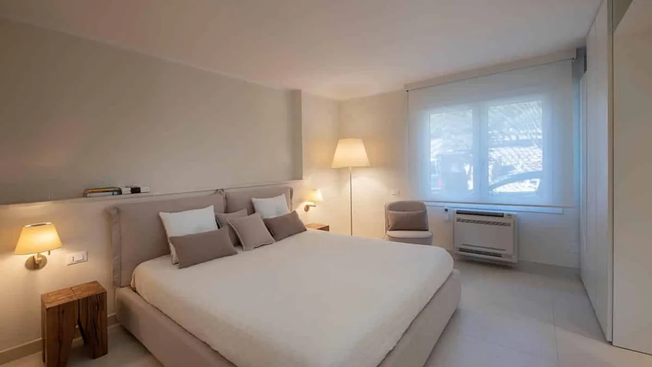 Stylish Villa Retreat Near Chia Beaches photo 3
