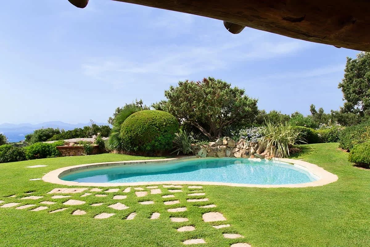 Classic 6-Bedroom Sea View Villa