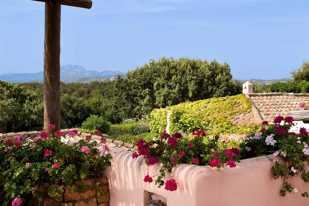 Classic 6-Bedroom Sea View Villa photo 2