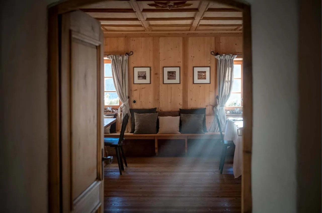 Luxury Dolomites Chalet With Spa photo 2