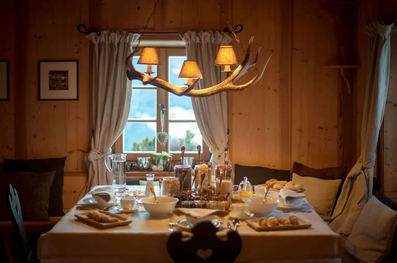 Luxury Dolomites Chalet With Spa photo 5