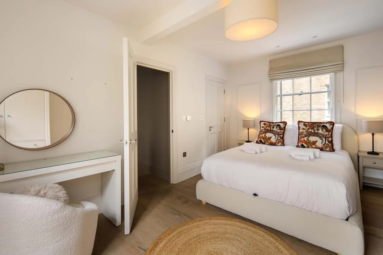 Elegant Three Bedroom House in Marylebone & Fitzrovia photo 4