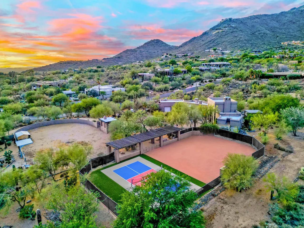 Desert Estate with Pool in Cave Creek Arizona photo 2