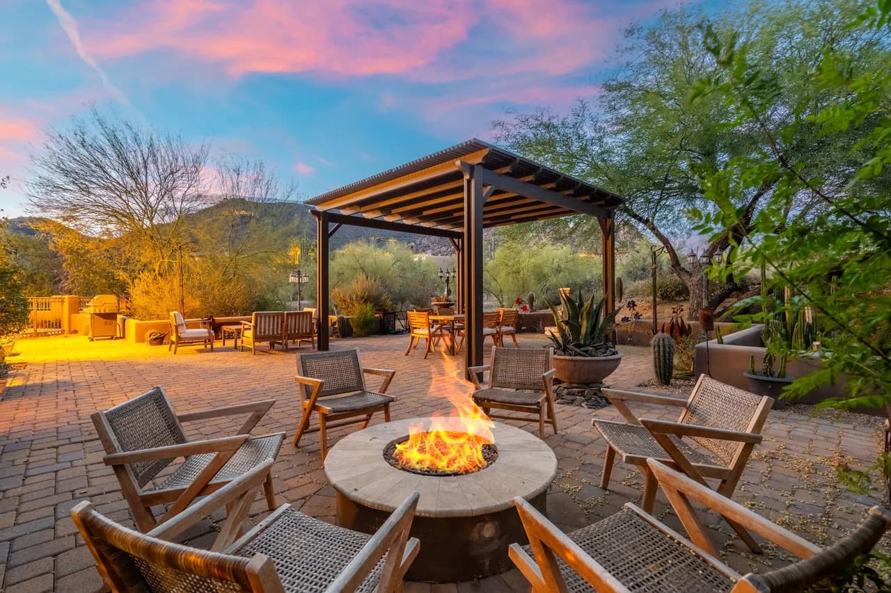 Desert Estate with Pool in Cave Creek Arizona photo 4