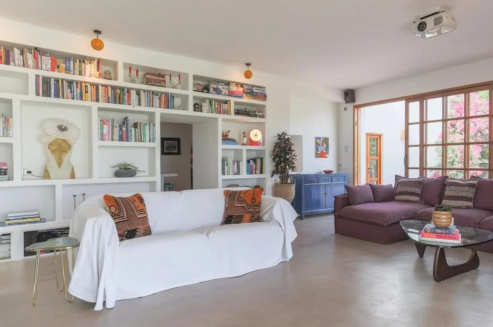 Refined Country House Chic with Pool photo 3