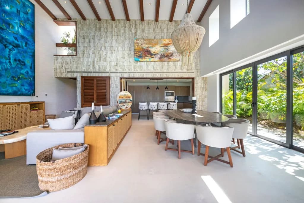 Contemporary Oceanview Retreat in Iyari Estates photo 2